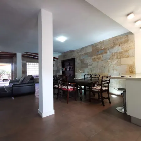 Townhouse Jardines Del Duque 49 דירה *